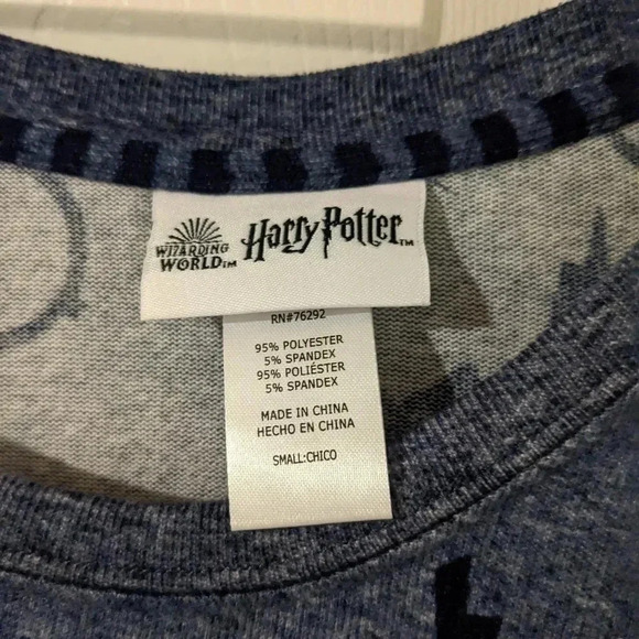 Wizarding World Of Harry Potter Womens Sz M Blue Soft Sweater Top Long Sleeve - Picture 5 of 8